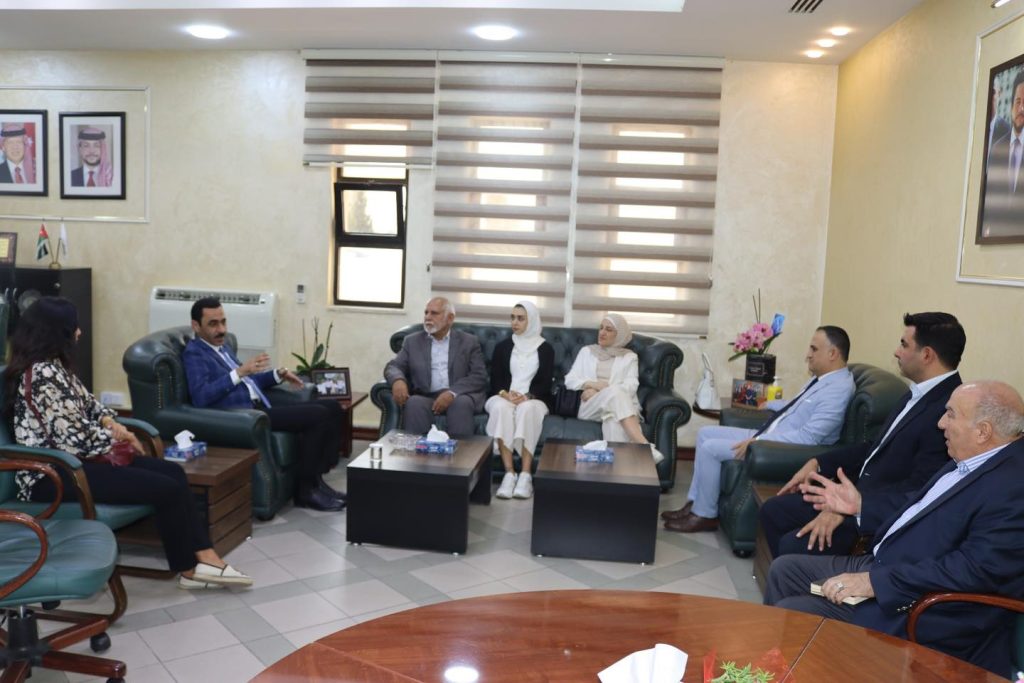 مدير مؤسسة الدواء الأردنية يبحث مع شركة آروان اللبنانية سبل تعزيز التعاون المشترك مدير مؤسسة الدواء الأردنية يبحث مع شركة آروان اللبنانية سبل تعزيز التعاون المشترك