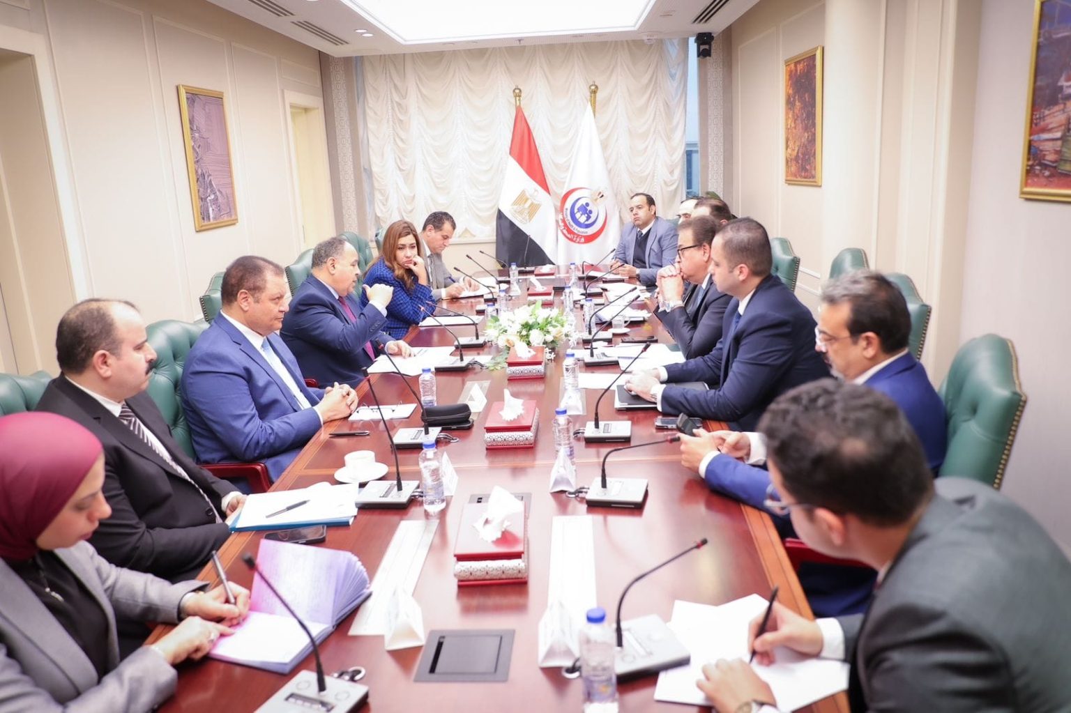 وزير الصحة يترأس اجتماع اللجنة التنسيقية لمنظومة التأمين الصحي الشامل جانب من الاجتماع