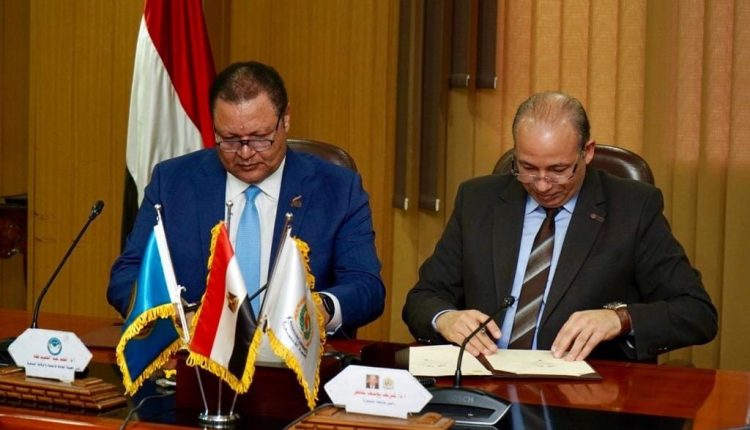 جانب من توقيع بروتوكول التعاون