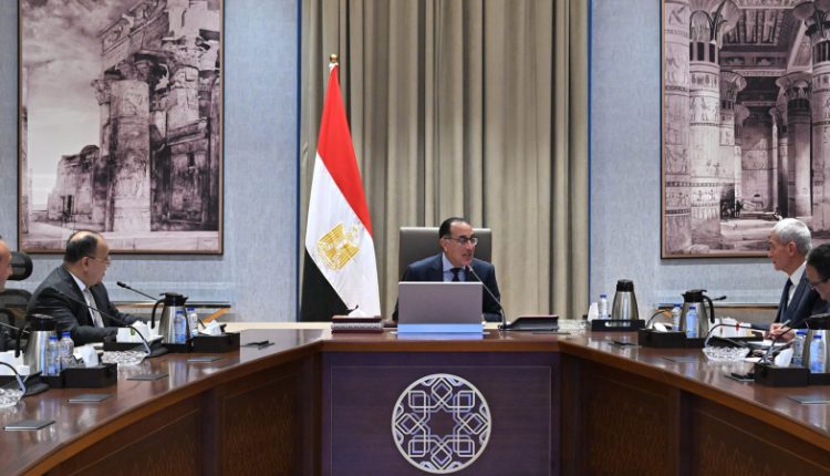 رئيس الوزراء يتابع توفير الاعتمادات المالية لهيئة الشراء الموحد لتدبير احتياجات القطاع الصحي