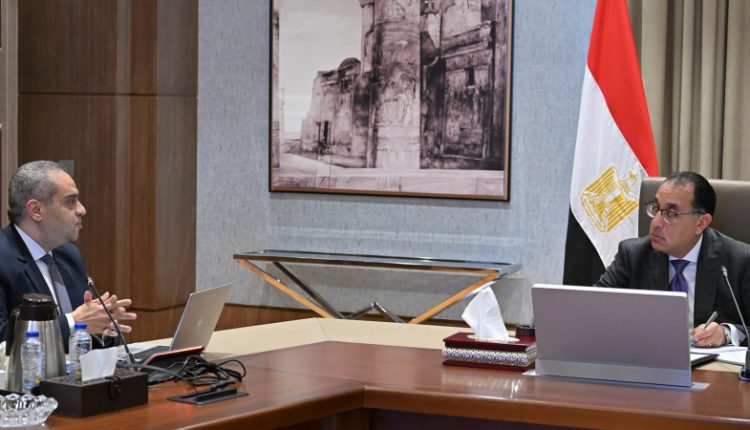 خلال لقاء رئيس الوزراء برئيس هيئة الدواء