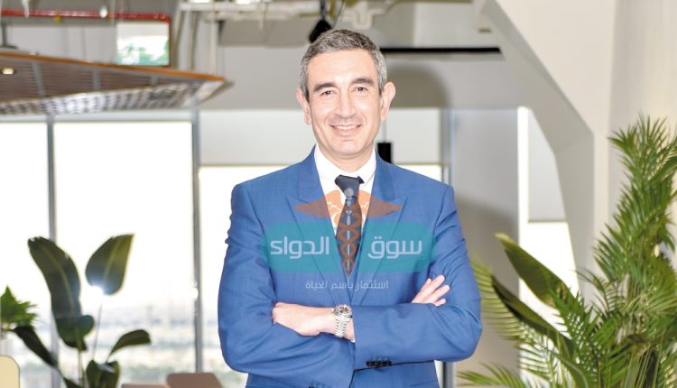 أحمد الشاذلى المدير الإقليمى لشركة فايزر - مصر والسودان ودول المشرق العربى والعراق: