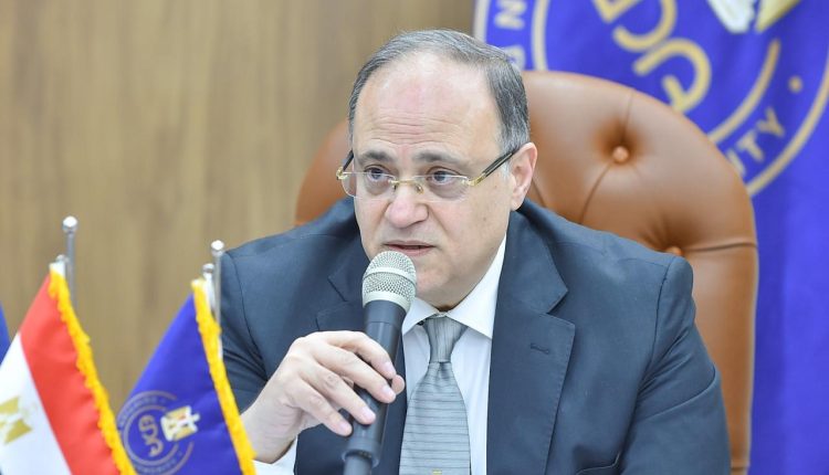 الدكتور علي الغمراوي رئيس الهيئة الدواء