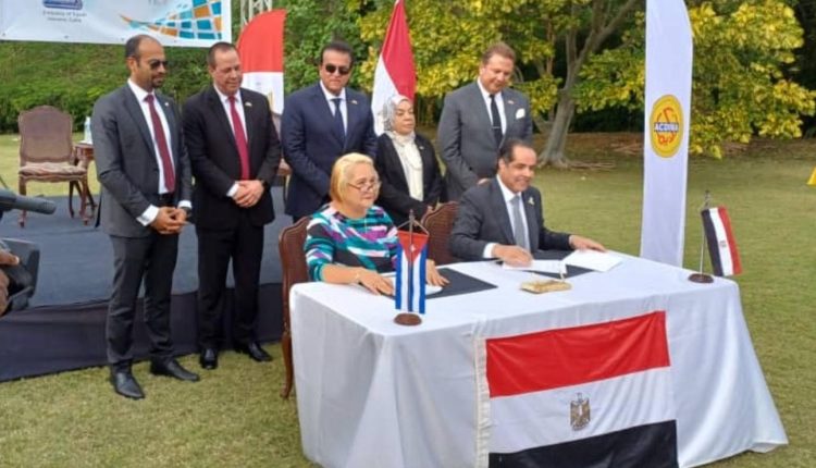 الدكتور أحمد ليلة رئيس شركة المهن الطبية للأدوية