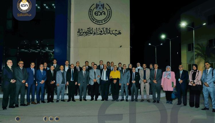 لقاء رئيس هيئة الدواء بممثلي نقابة الصيادلة