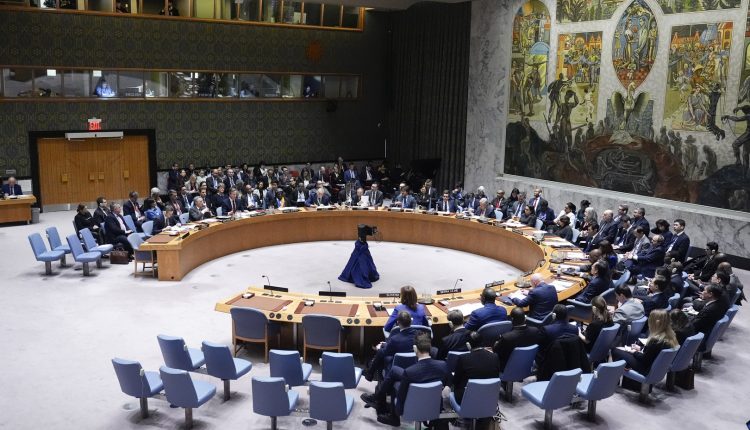 مجلس الأمن يمرر مشروع قرار وقف إطلاق النار في غزة وأمريكا لم تستخدم الفيتو للمرة الأولى