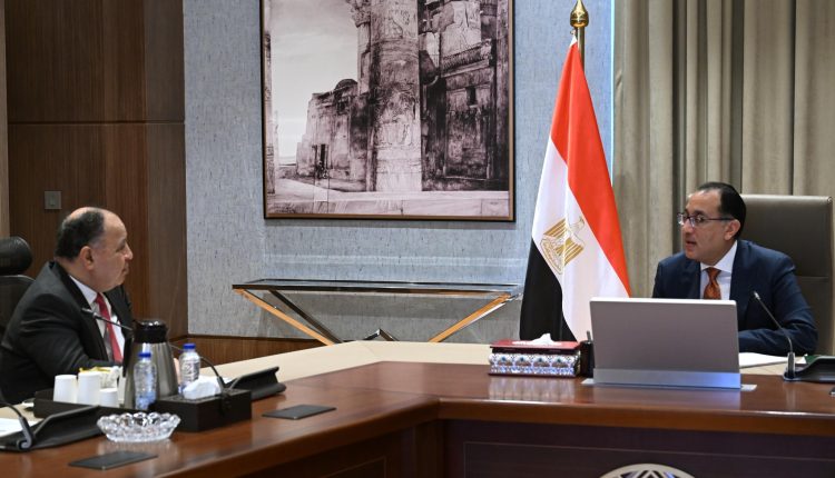 رئيس الوزراء ووزير المالية