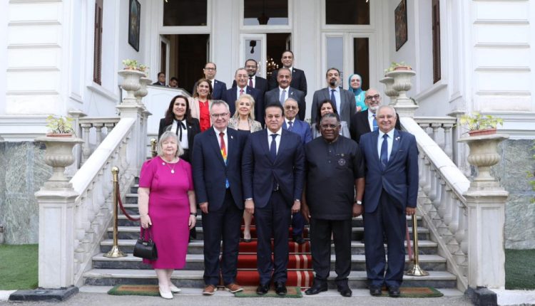 وزير الصحة يستقبل رئيس منظمة «الروتاري الدولي» لبحث التعاون المشترك في القطاع الصحي