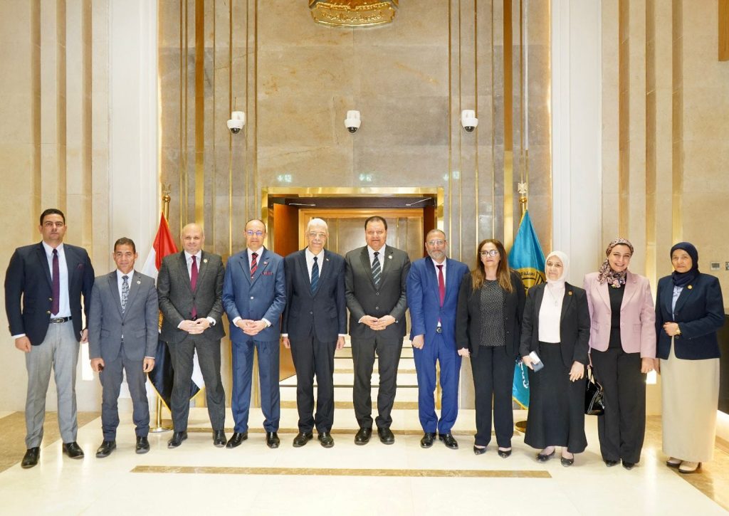 هيئة الرقابة الصحية توقع بروتوكول تعاون مع جامعة المنوفية لمنح شهادة «جهار- ايجيكاب» جانب من توقيع بروتوكول التعاون