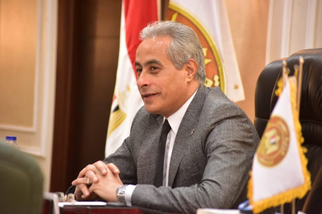 وزير العمل: من 9 إلى 14 أبريل إجازة للعاملين بالقطاع الخاص بمناسبة عيد الفطر حسن شحاتة وزير العمل