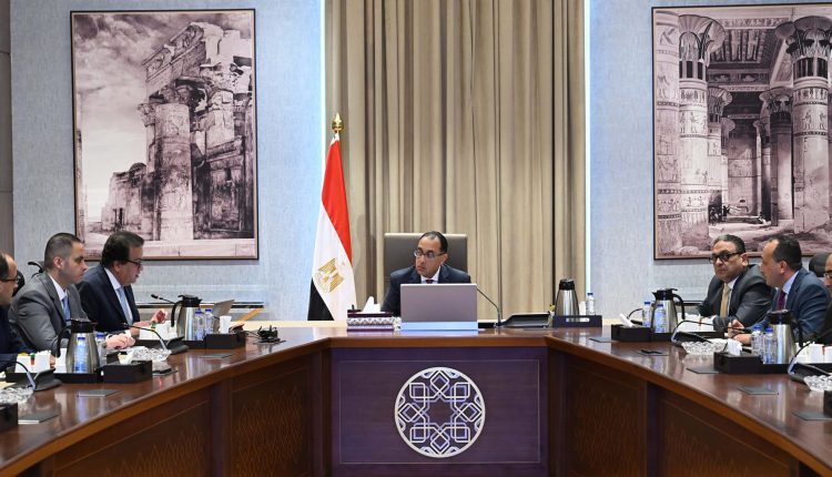 اجتماع رئيس الوزراء مع وزير الصحة