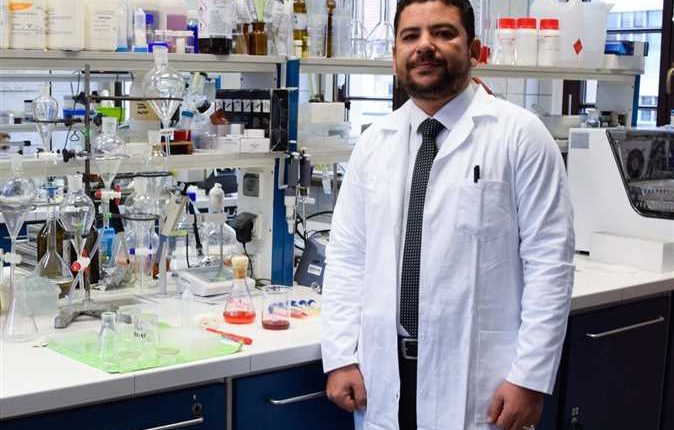 الباحث المصري الدكتور السيد رمضان السيد