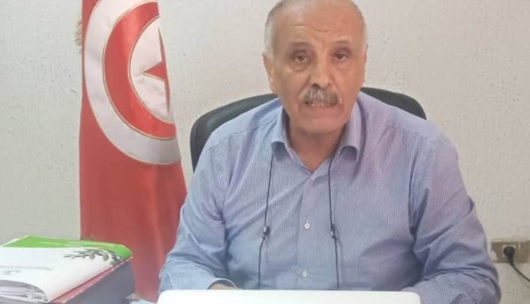 الدكتور عبد الرزاق الهذيلي مدير عام الصيدلة والدواء بوزارة الصحة التونسية