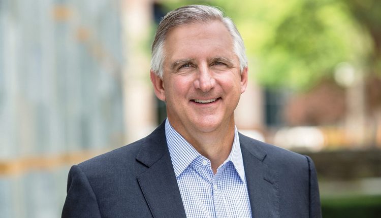 بوب برادواي الرئيس التنفيذي لشركة أمجين