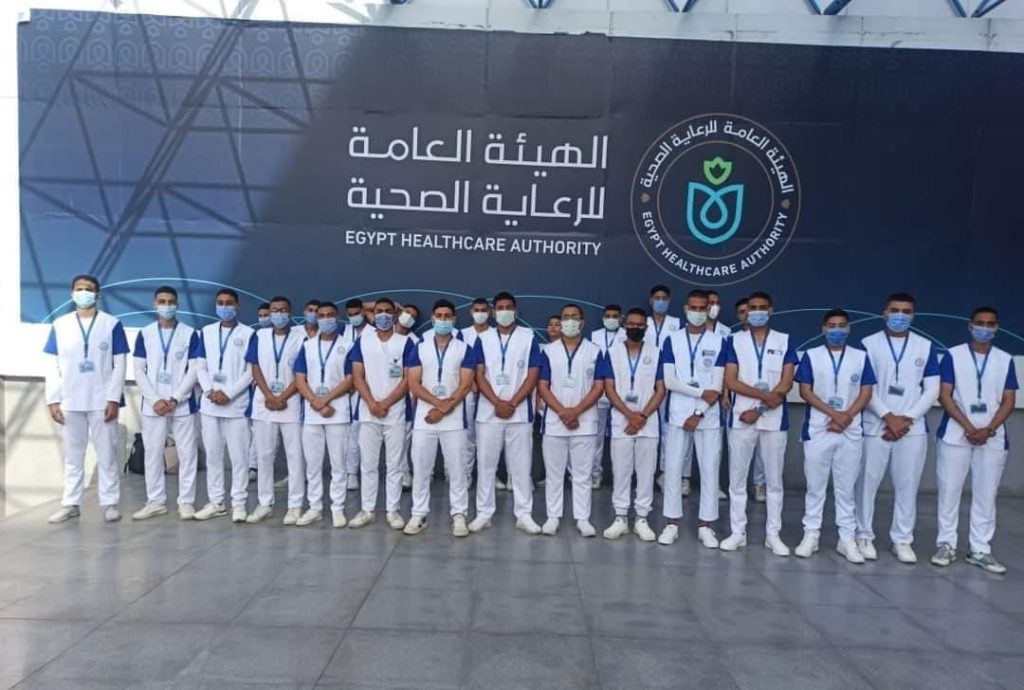 جانب من أطقم التمريض