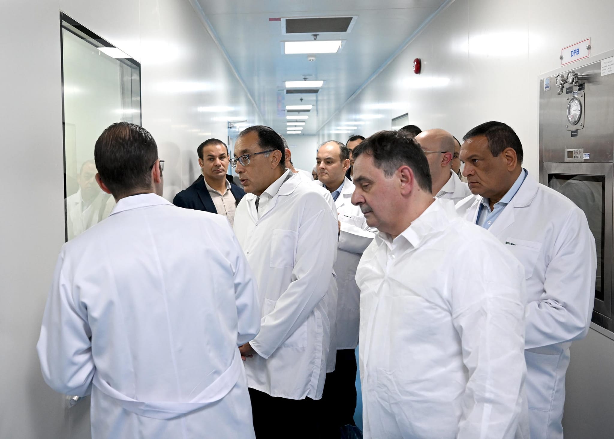 رئيس الوزراء يتفقد مصنع «كرمان السوري» للصناعات الدوائية بمحافظة بني سويف