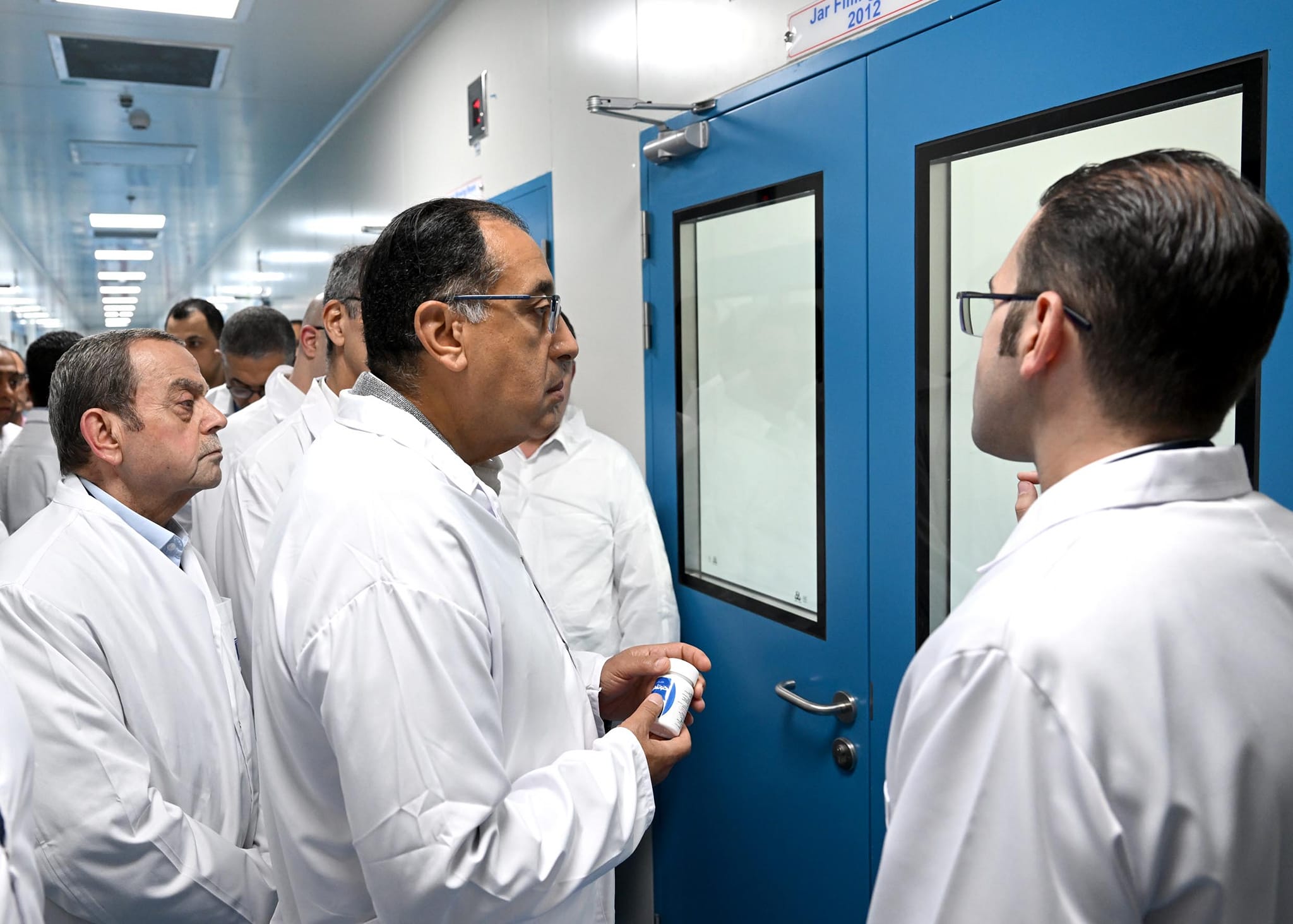 رئيس الوزراء يتفقد مصنع «كرمان السوري» للصناعات الدوائية بمحافظة بني سويف