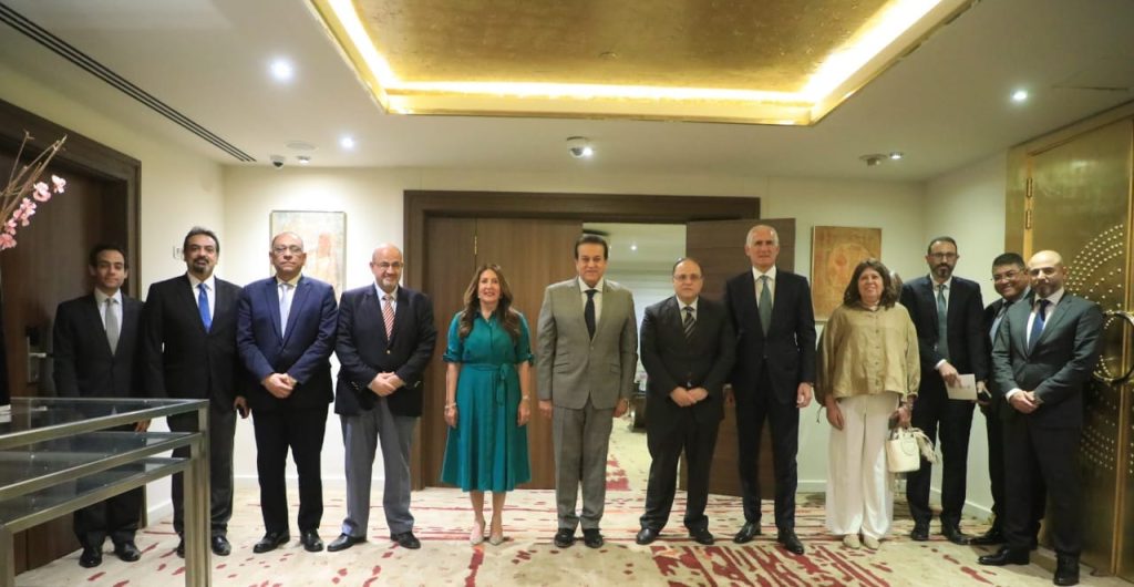 وزير الصحة يشيد بدور المبادرات الرئاسية في دعم صحة المرأة وتحسين الظروف السكانية جانب من المؤتمر