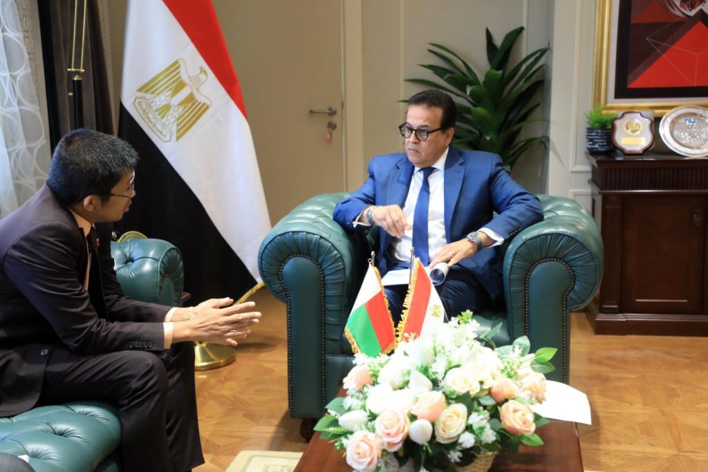 وزير الصحة يبحث مع نظيره بدولة مدغشقر سبل التعاون المشترك فى المجال الصحي وزير الصحة يبحث مع نظيره بدولة مدغشقر سبل التعاون المشترك فى المجال الصحي
