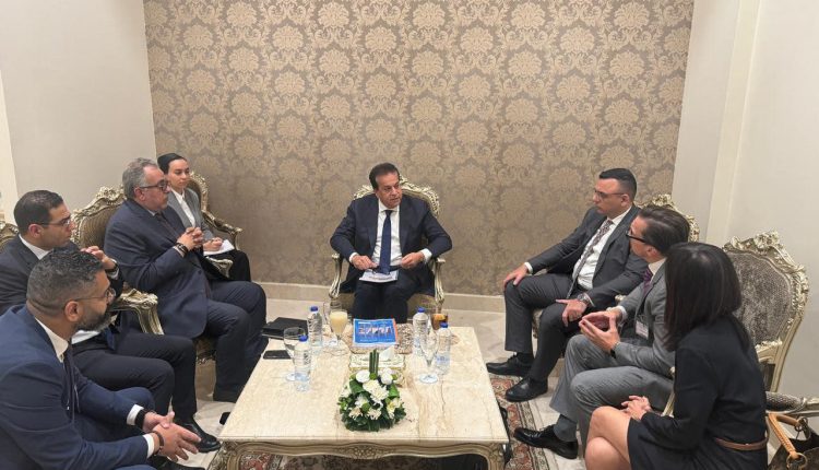 وزير الصحة يلتقى ممثلي شركة «إيستي السويدية» لبحث فرص تعزيز التعاون في القطاع الصحي