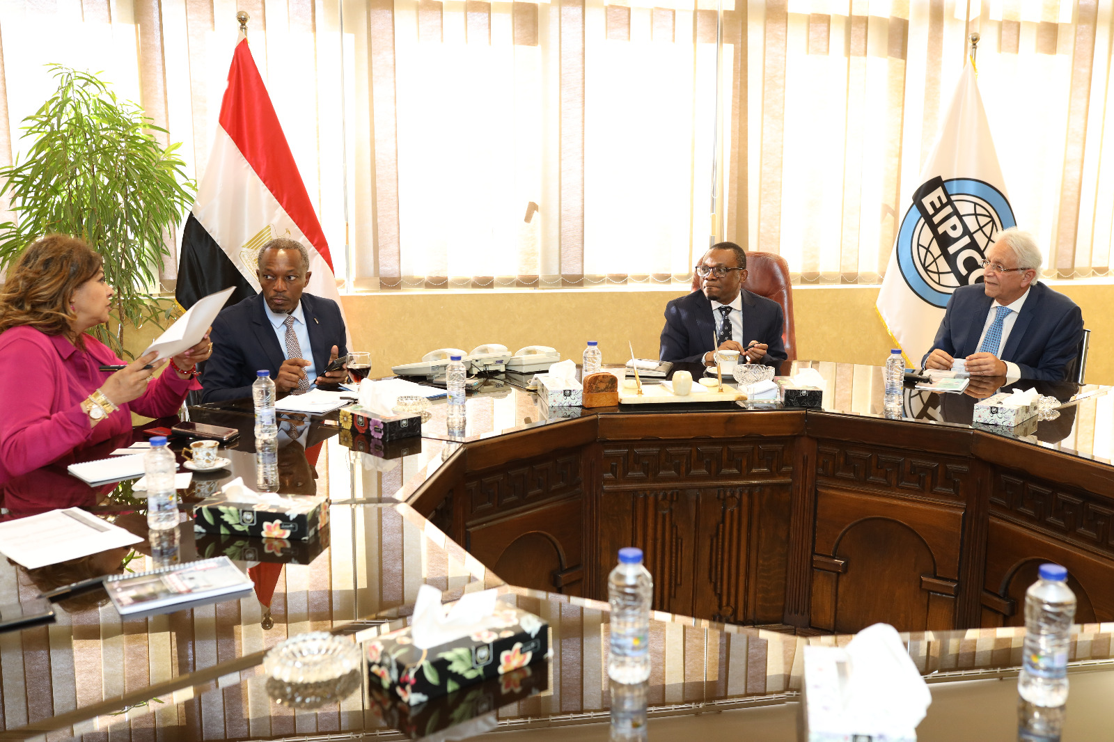 وزير صحة غينيا الاستوائية يزور مصانع «إيبيكو» ويشيد بالمستوى التقنى العالمى لانتاج الدواء بالشركة