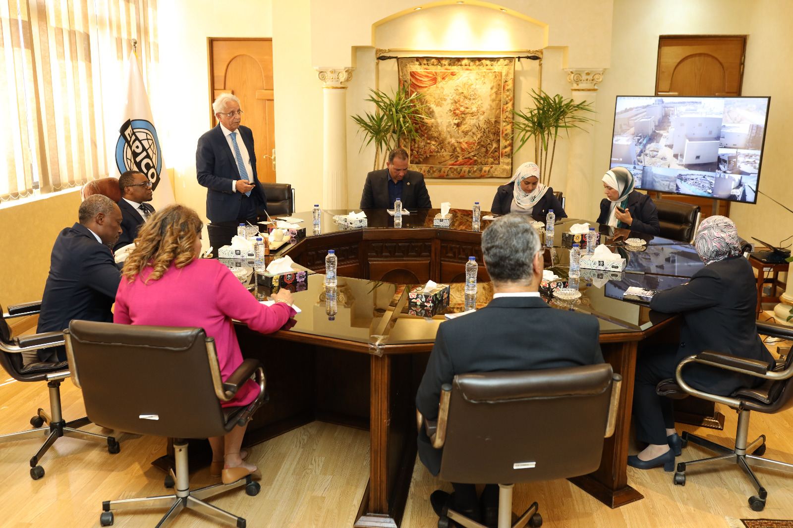 وزير صحة غينيا الاستوائية يزور مصانع «إيبيكو» ويشيد بالمستوى التقنى العالمى لانتاج الدواء بالشركة