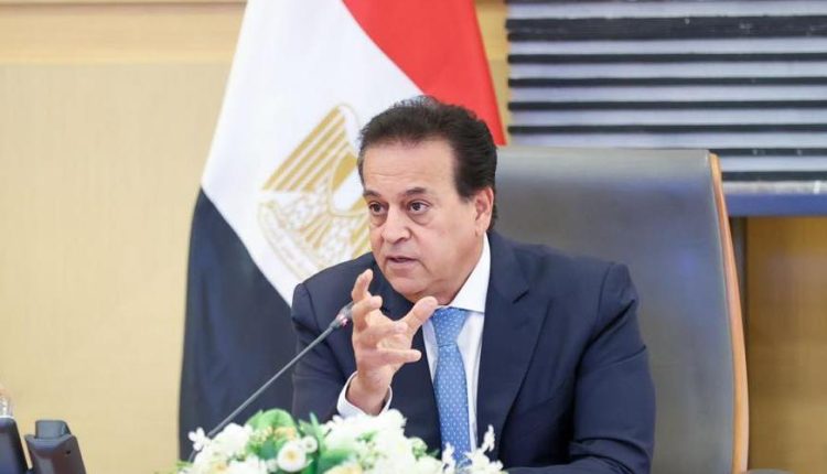 الدكتور خالد عبدالغفار نائب رئيس الوزراء وزير الصحة والسكان