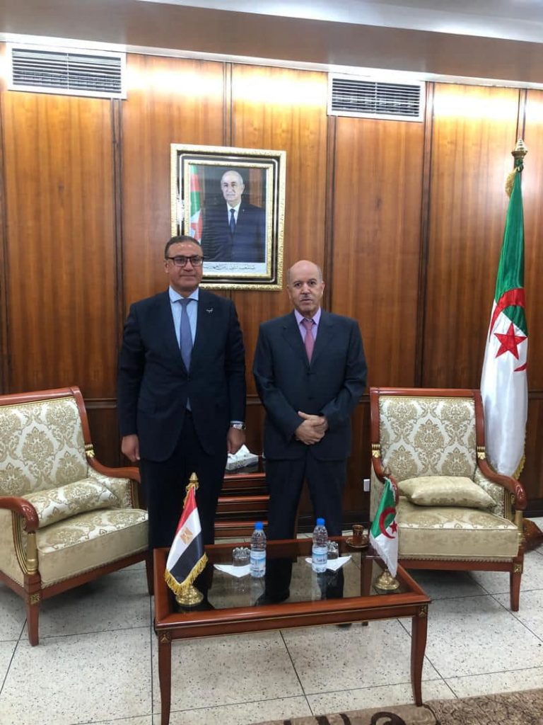 مصر والجزائر تبحثان تطوير التعاون في المجالات الصحية والدوائية مصر والجزائر تبحثان تطوير التعاون في المجالات الصحية والدوائية