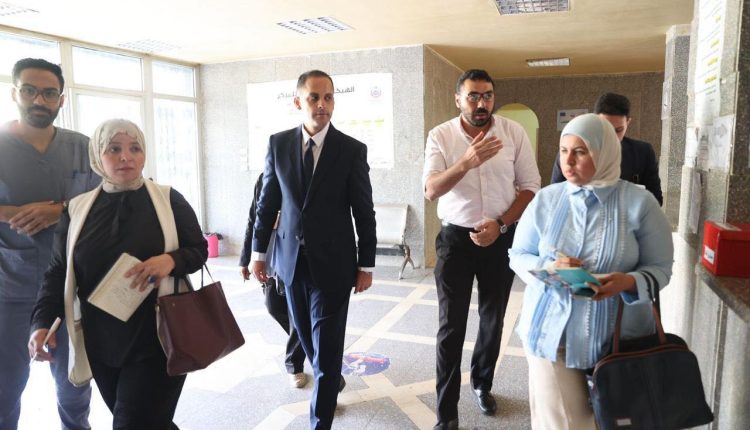 نائب وزير الصحة يتفقد مركز صحة الأسرة بالحي الثالث بمنطقة بدر الطبية في زيارة مفاجئة