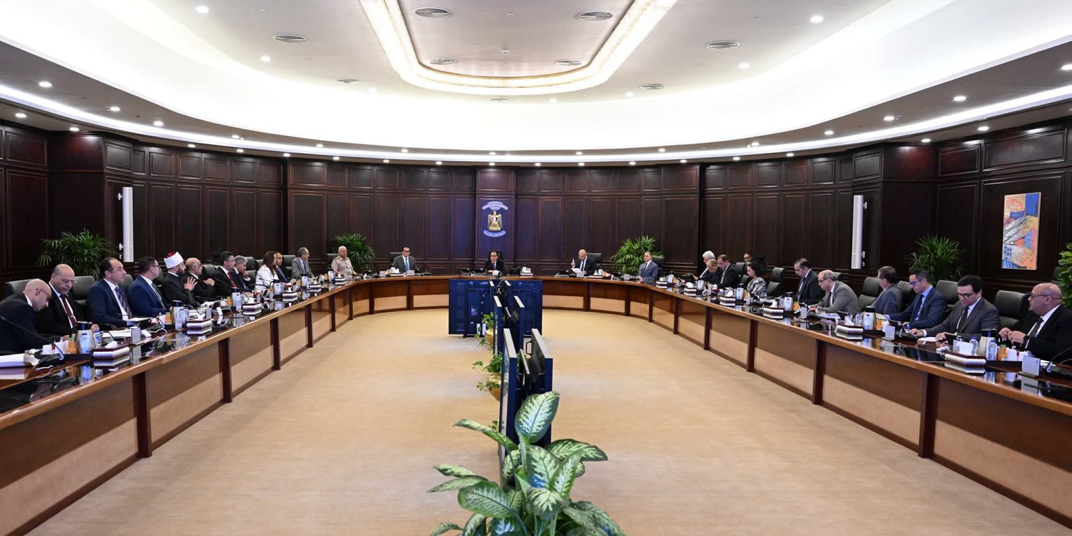 مجلس الوزراء يوافق على تعديل اللائحة التنفيذية لقانون تنظيم الجامعات لإنشاء معهد للأورام بجامعة المنوفية اجتماع مجلس الوزراء