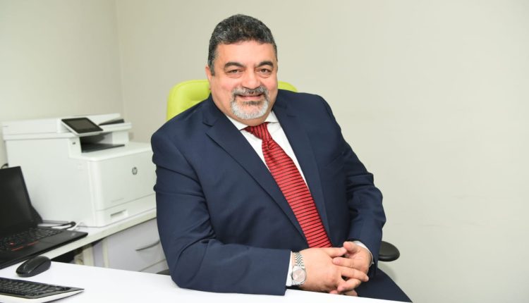 الدكتور محمد يوسف مدير عام شركة ساجا للأدوية -مصر