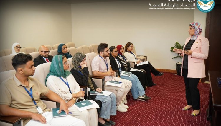 تدريب طلاب كلية تكنولوجيا العلوم الصحية التطبيقية