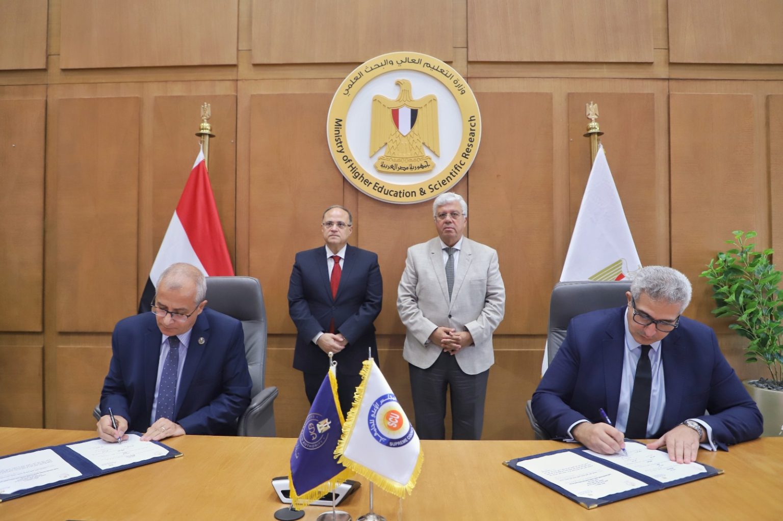 لحظة توقيع برتوكول التعاون