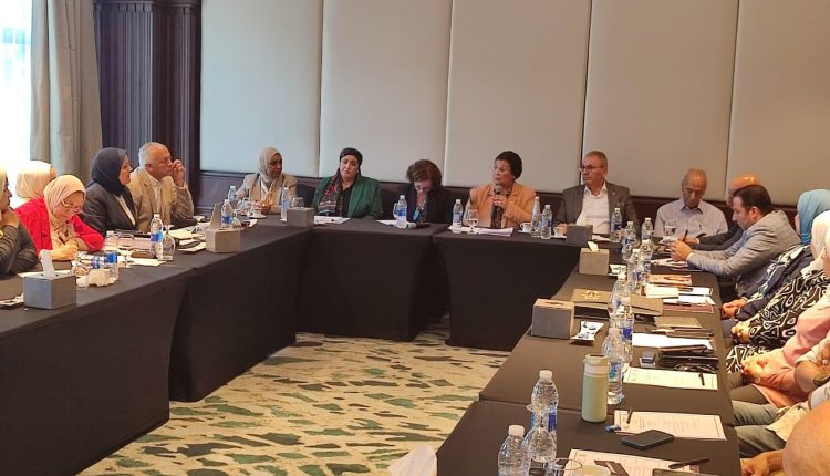 جانب من الحلقة النقاشية