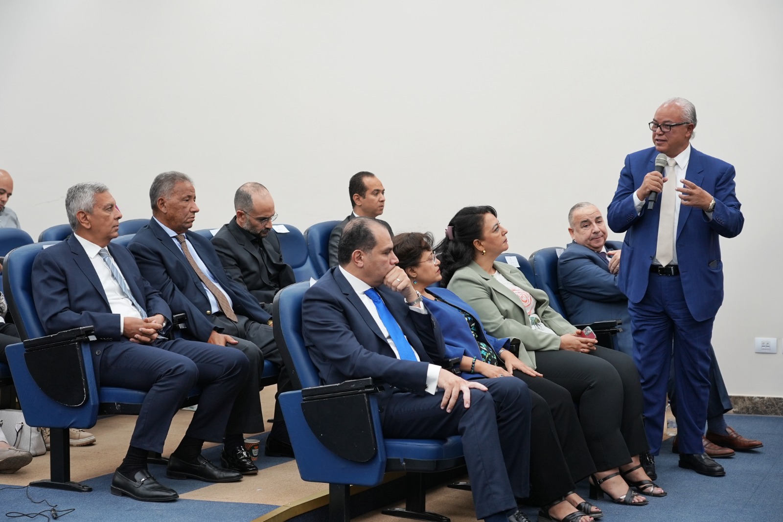 رئيسا هيئتي الدواء والشراء الموحد يعلنان إطلاق مبادرة توطين المواد الخام  غير الفعالة