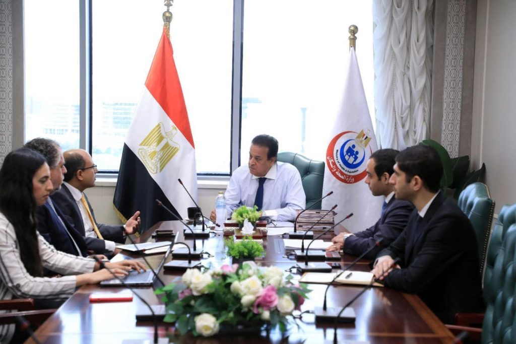مصر تبحث المساهمة في تخفيف حدة الوضع الإنساني والصحي في السودان جانب من الاجتماع