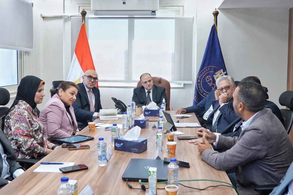 رئيس هيئة الدواء يستقبل رئيس وممثلي شعبة المستلزمات الطبية