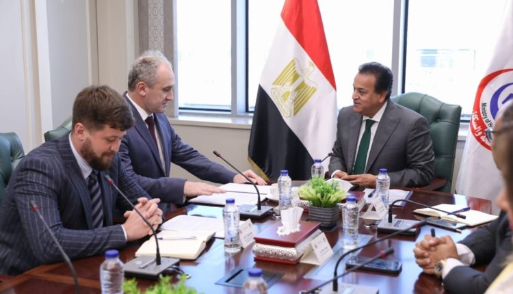 نائب رئيس الوزراء وزير الصحة يستقبل سفير بيلا روسيا