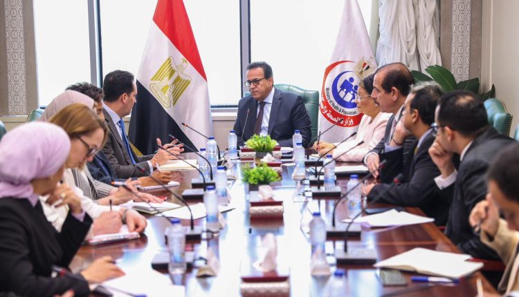 وزير الصحة يبحث مع ممثلي الوكالة الأمريكية للتنمية الدولية سبل تعزيز التعاون في تطوير القطاع الصحي
