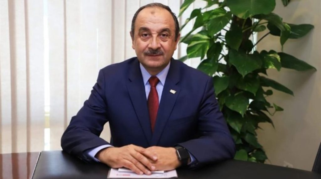 وزير قطاع الأعمال: إعادة تشغيل 4 مصانع أدوية تابعة.. ونستهدف زيادة حصتنا في سوق الدواء والتصدير محمد شيمي وزير قطاع الأعمال