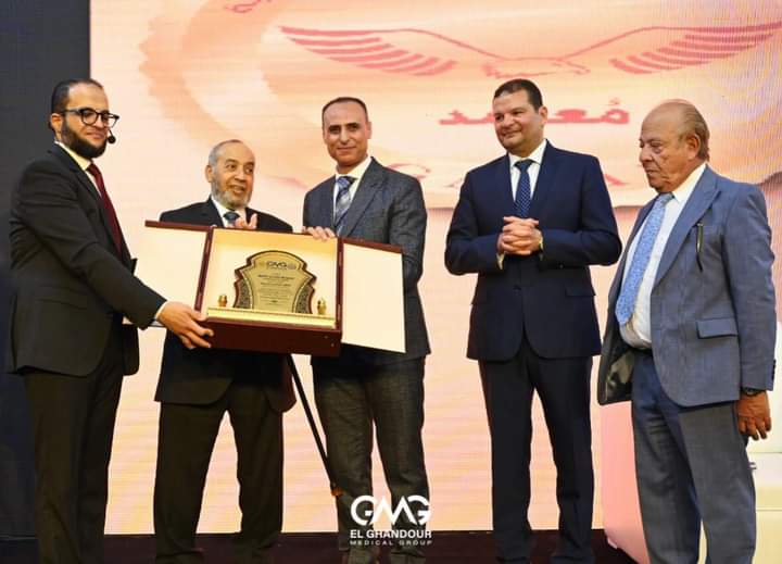 مجمع عيادات الغندور التخصصية يحصل على اعتماد هيئة الإعتماد الرقابة الصحية كأول مركز طبي معتمد في محافظة الشرقية