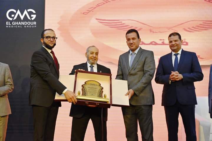 مجمع عيادات الغندور التخصصية يحصل على اعتماد هيئة الإعتماد الرقابة الصحية كأول مركز طبي معتمد في محافظة الشرقية