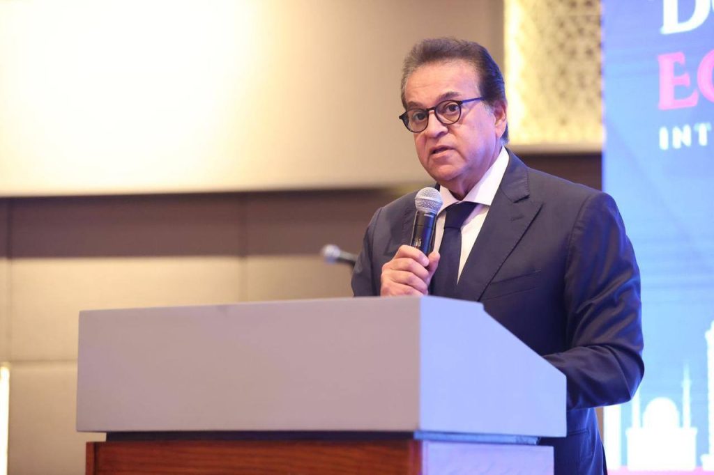 نائب رئيس الوزراء: 4 آلاف من أطباء الزمالة المصرية سجلوا لحضور المؤتمر العالمي للسكان والصحة والتنمية البشرية الدكتور خالد عبد الغفار نائب رئيس الوزراء وزير الصحة والسكان