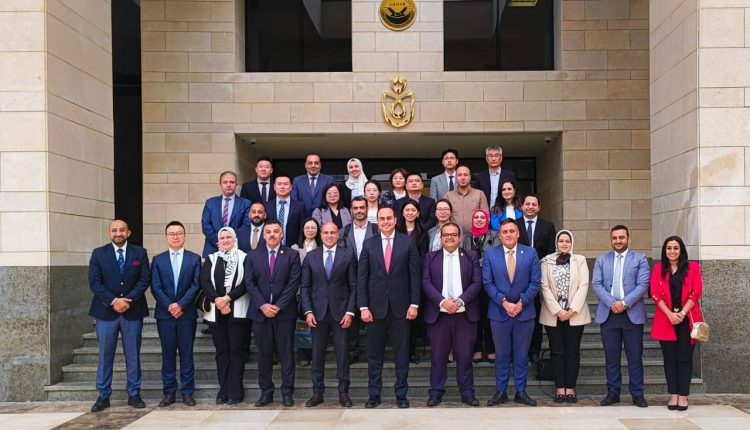 رئيس هيئة الرعاية الصحية يلتقي رئيس استرازينكا مصر ووفدًا من تجمع الشركات الصينية المتخصصة في تكنولوجيا الرعاية الصحية المدعومة بالذكاء الاصطناعي