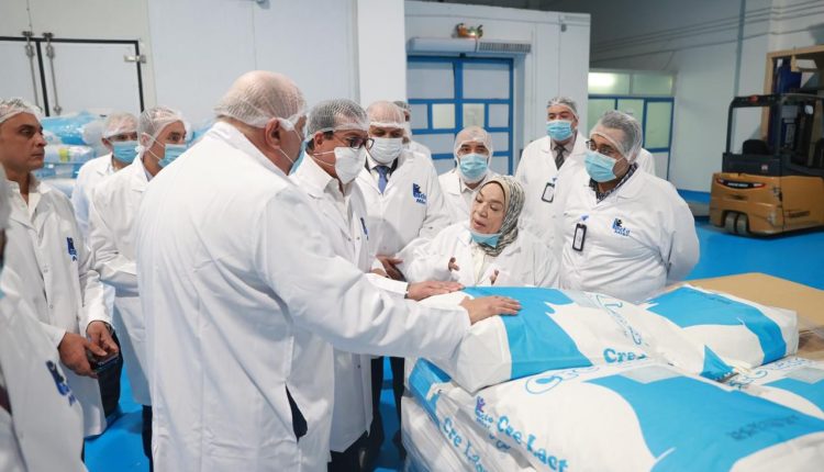 جانب من الزيارة داخل مصنع لاكتو مصر