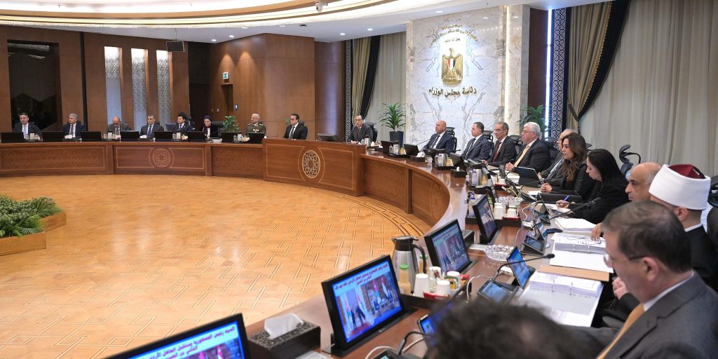 الحكومة توافق على تعاقد الهيئة العامة للمستشفيات مع الهيئة العربية للتصنيع لتطوير أنظمة جديدة اجتماع مجلس الوزراء