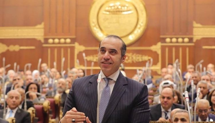 المستشار محمود فوزي