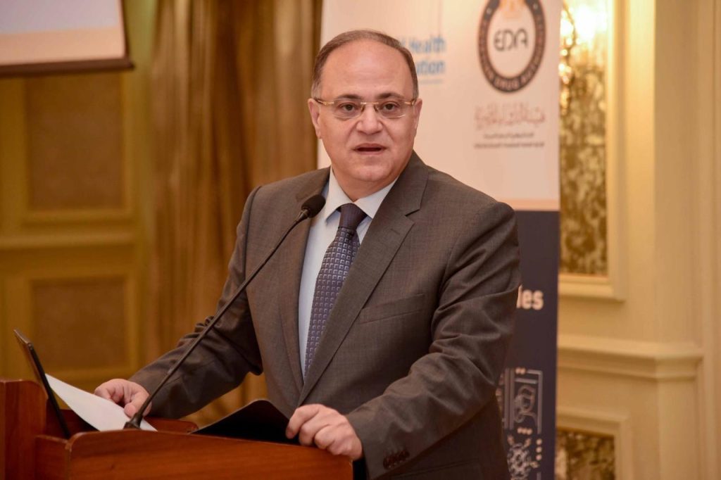 هيئة الدواء تحتفل بالطلبة الفائزين في مسابقة «خليك واعي بلاش مضاد حيوي» الدكتور علي الغمراوي رئيس هيئة الدواء