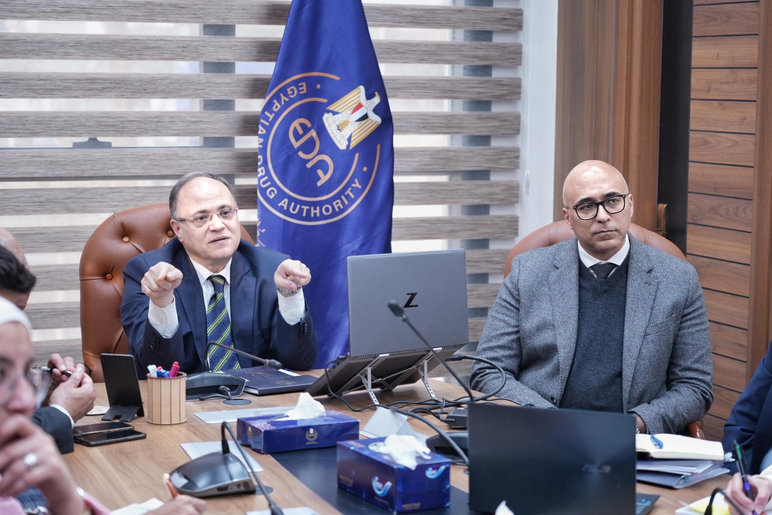 رئيس هيئة الدواء المصرية يبحث تنسيق الجهود المشتركة مع سفير مصر لدى تركيا