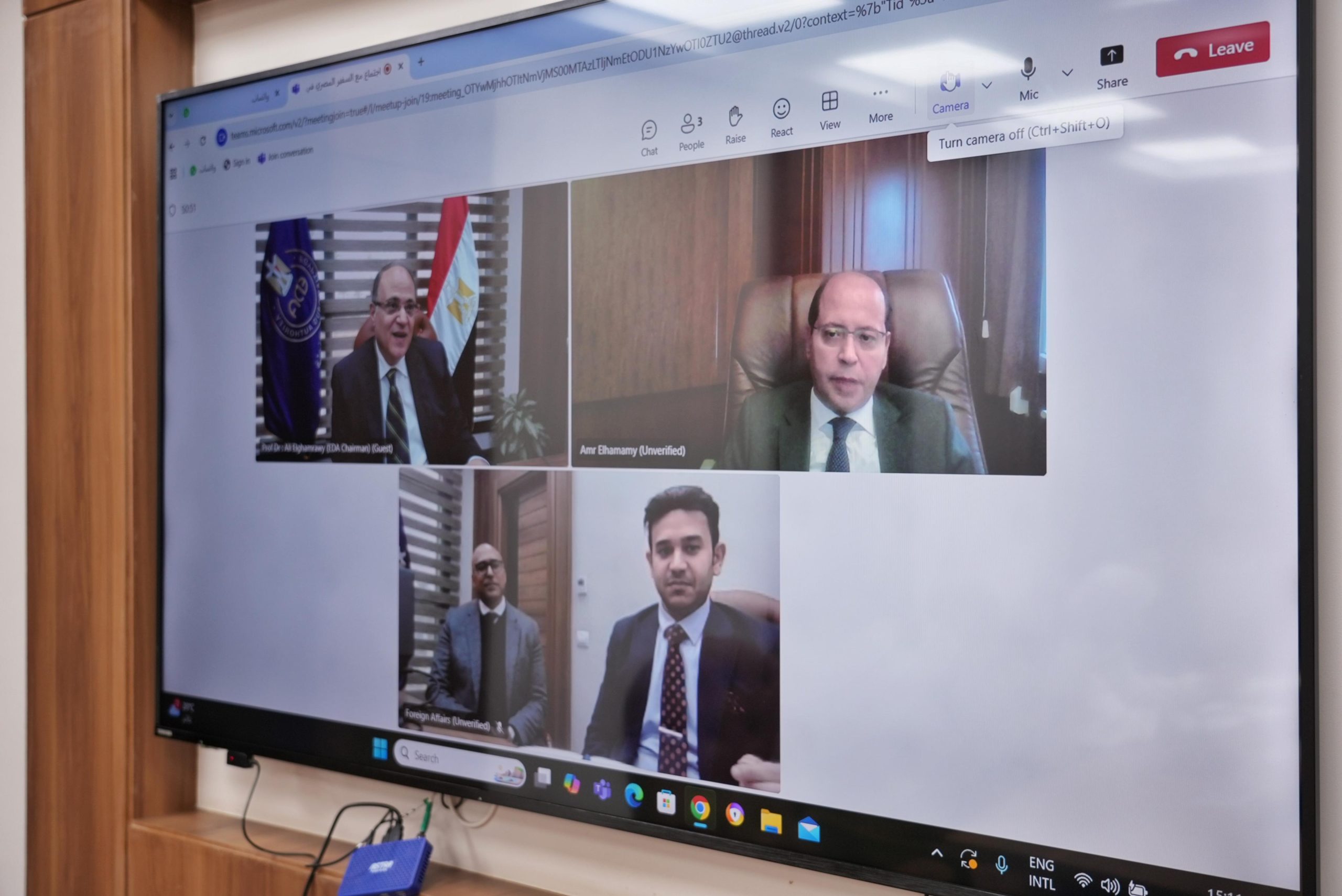 رئيس هيئة الدواء المصرية يبحث تنسيق الجهود المشتركة مع سفير مصر لدى تركيا